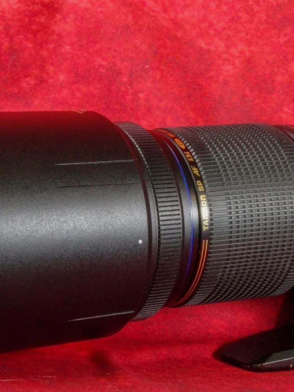Tamron SP AF 180mm Macro f/3.5 -w/Hood and Tripod Foot-Nikon Mount